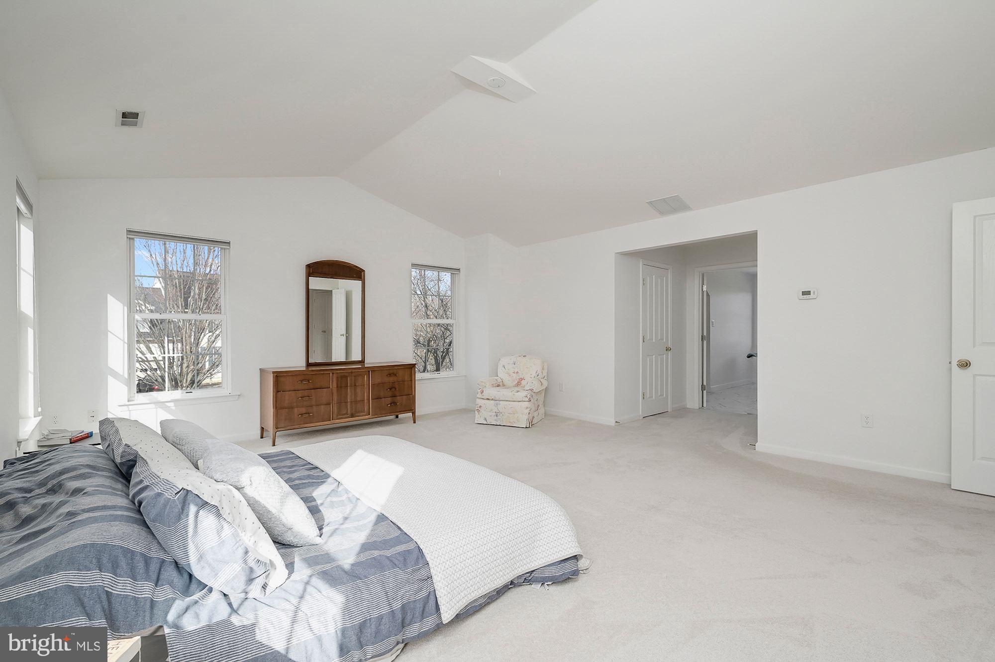 12100 Trailing Moss Gate Clarksville, MD 21029 - Photo 24 of 46 Primary Bedroom