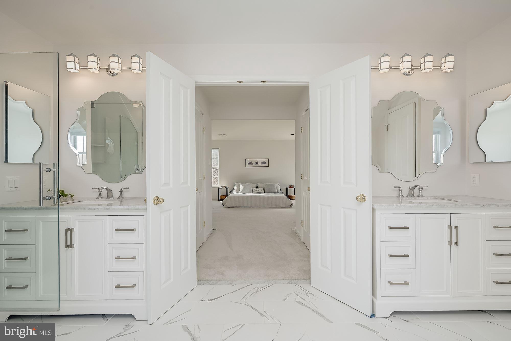 12100 Trailing Moss Gate Clarksville, MD 21029 - Photo 25 of 46 Primary Bath