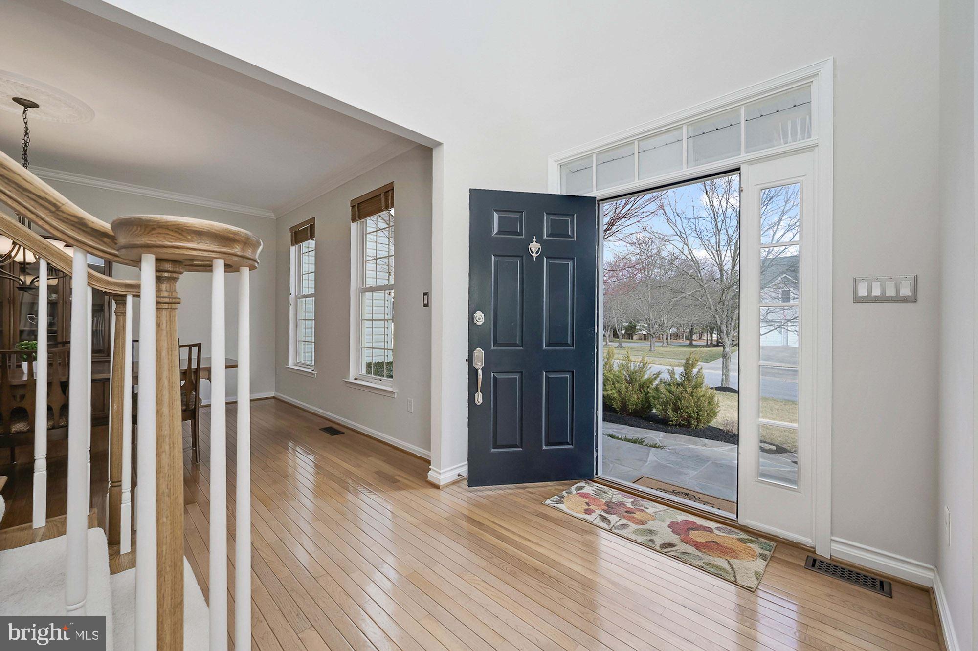 12100 Trailing Moss Gate Clarksville, MD 21029 - Photo 3 of 46 Two Story Foyer