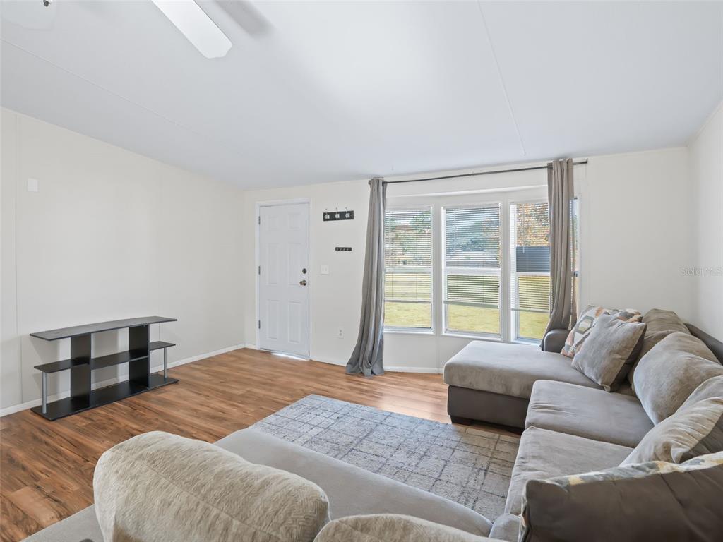 16634 Southwest 47th Place Road Ocala, FL 34481 - Photo 5 of 41 Gallery Image 5
