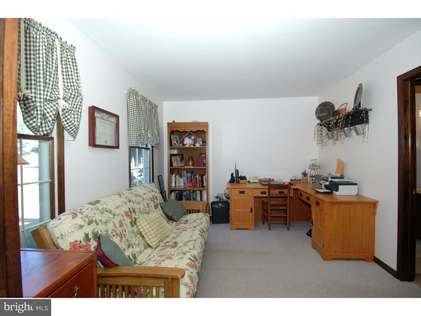 486 Island Road Columbus, NJ 08022 - Photo 11 of 25 Office / Study