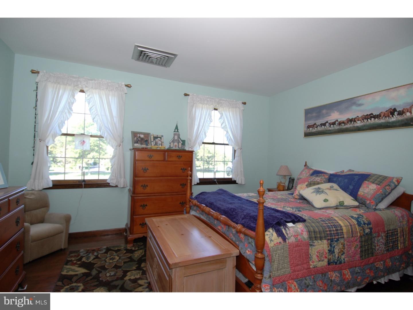 486 Island Road Columbus, NJ 08022 - Photo 13 of 25 Bedroom 4