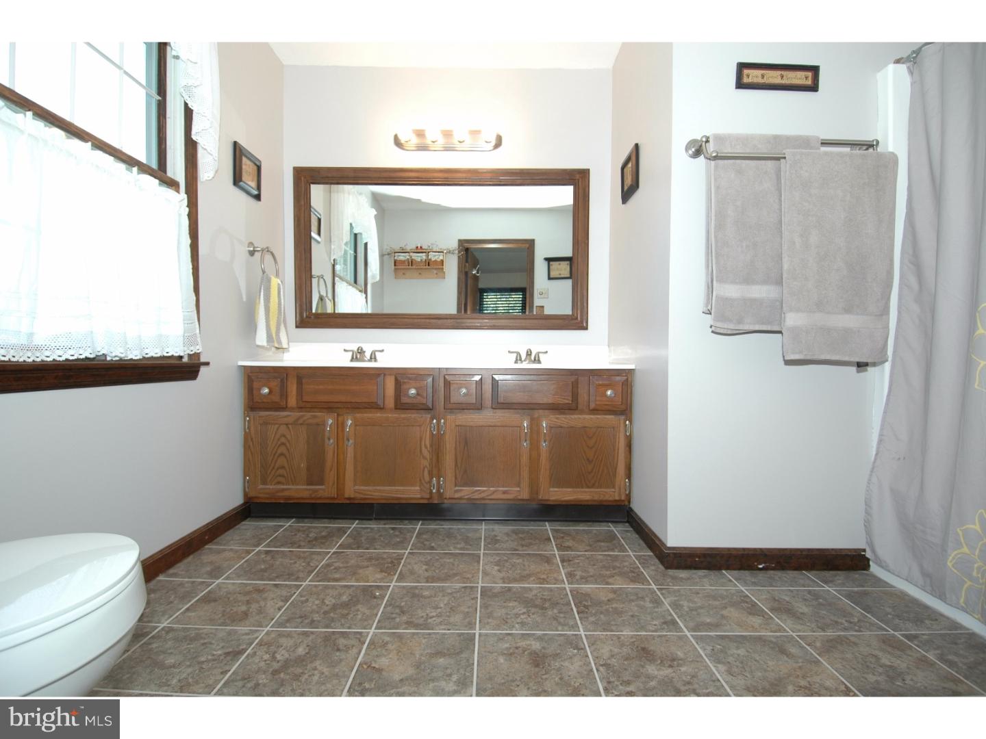 486 Island Road Columbus, NJ 08022 - Photo 19 of 25 Bathroom