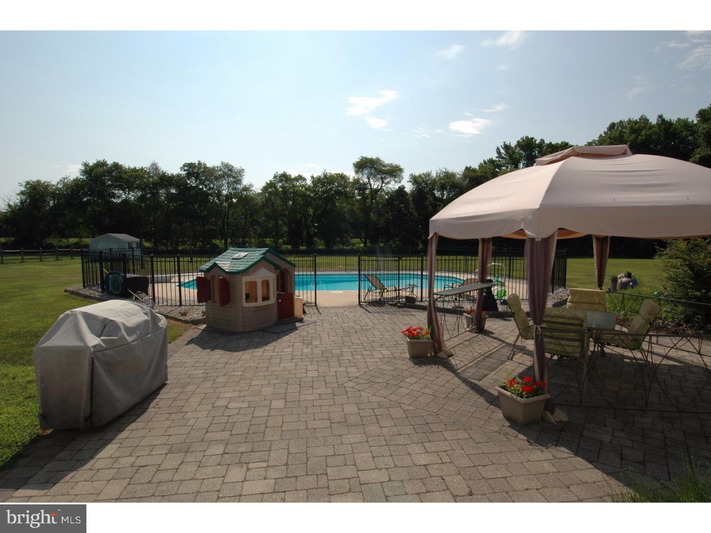 486 Island Road Columbus, NJ 08022 - Photo 20 of 25 Patio