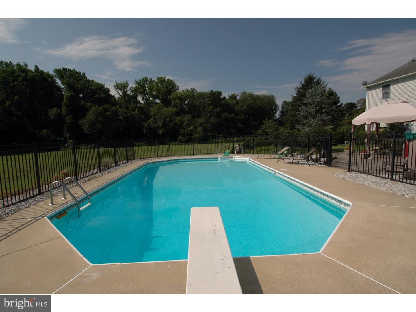 486 Island Road Columbus, NJ 08022 - Photo 22 of 25 Pool