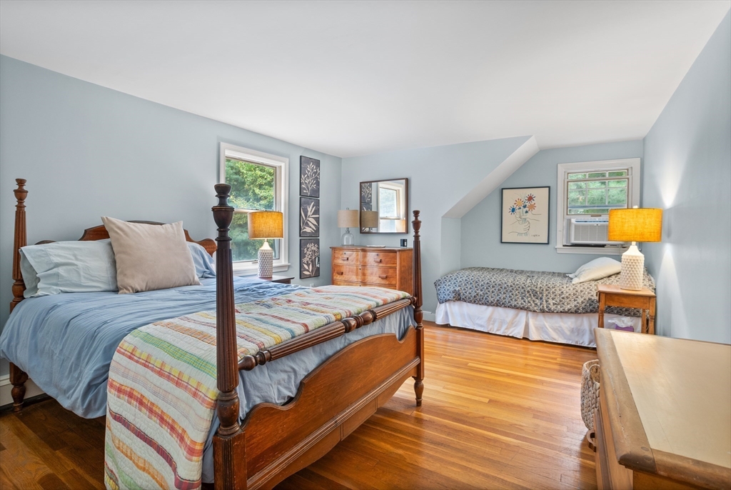 40 Richardson Road Boxborough, MA 01719 - Photo 34 of 39 a bedroom with furniture and a table