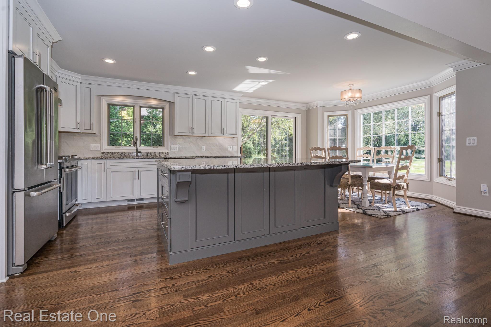 1340 New Love Lane Rochester, MI 48309 - Photo 15 of 33 Kitchen