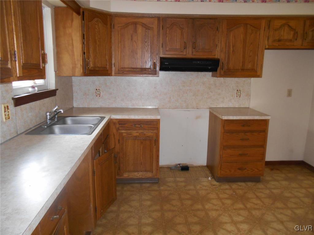 1658 Church Road Allentown, PA 18103 - Photo 5 of 17 Gallery Image 5