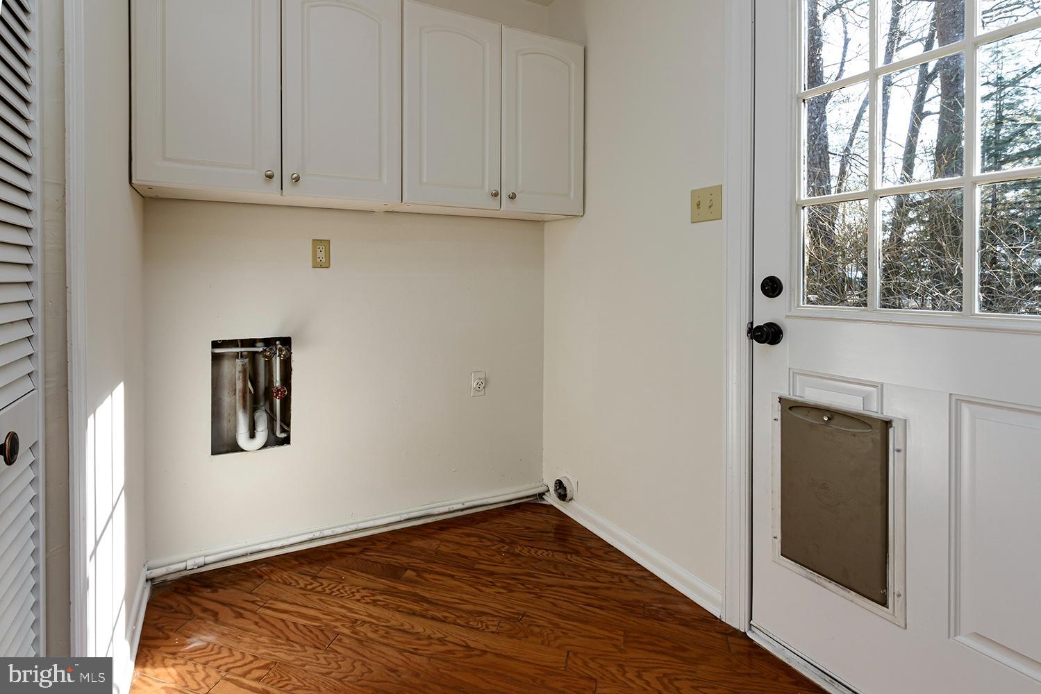 194 Tabernacle Road Medford Lakes, NJ 08055 - Photo 22 of 29 Laundry room with door to backyard