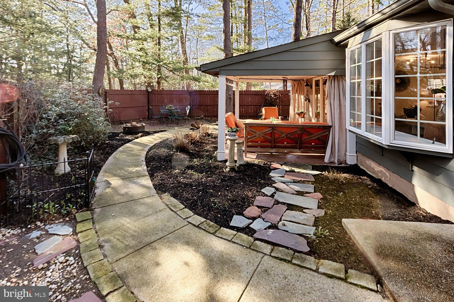 194 Tabernacle Road Medford Lakes, NJ 08055 - Photo 25 of 29 Fence backyard with gardens