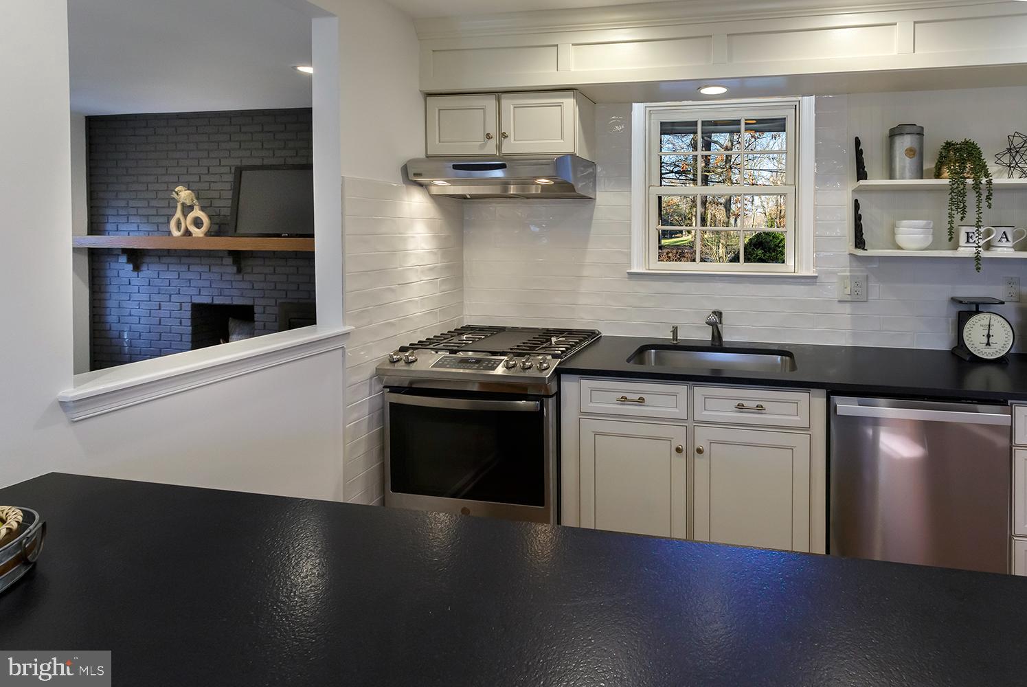 194 Tabernacle Road Medford Lakes, NJ 08055 - Photo 9 of 29 New granite countertops and ceramic backsplash