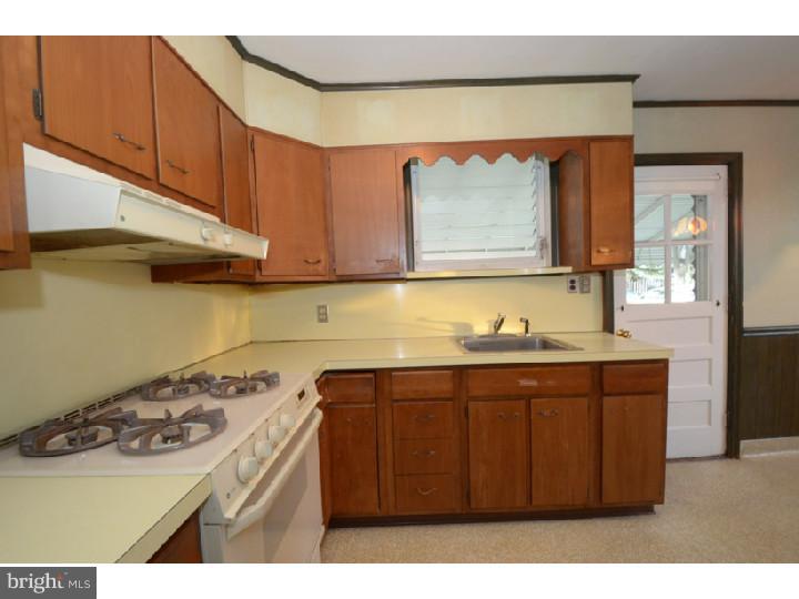 229 Fitzwilliams Road Bryn Mawr, PA 19010 - Photo 5 of 16 Kitchen
