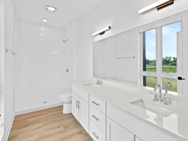 $464,900 | 4163 East Hemlock Drive, Unit 201, Oak Creek, WI 53154