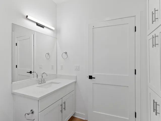 $464,900 | 4163 East Hemlock Drive, Unit 201, Oak Creek, WI 53154