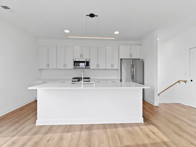 $464,900 | 4163 East Hemlock Drive, Unit 201, Oak Creek, WI 53154