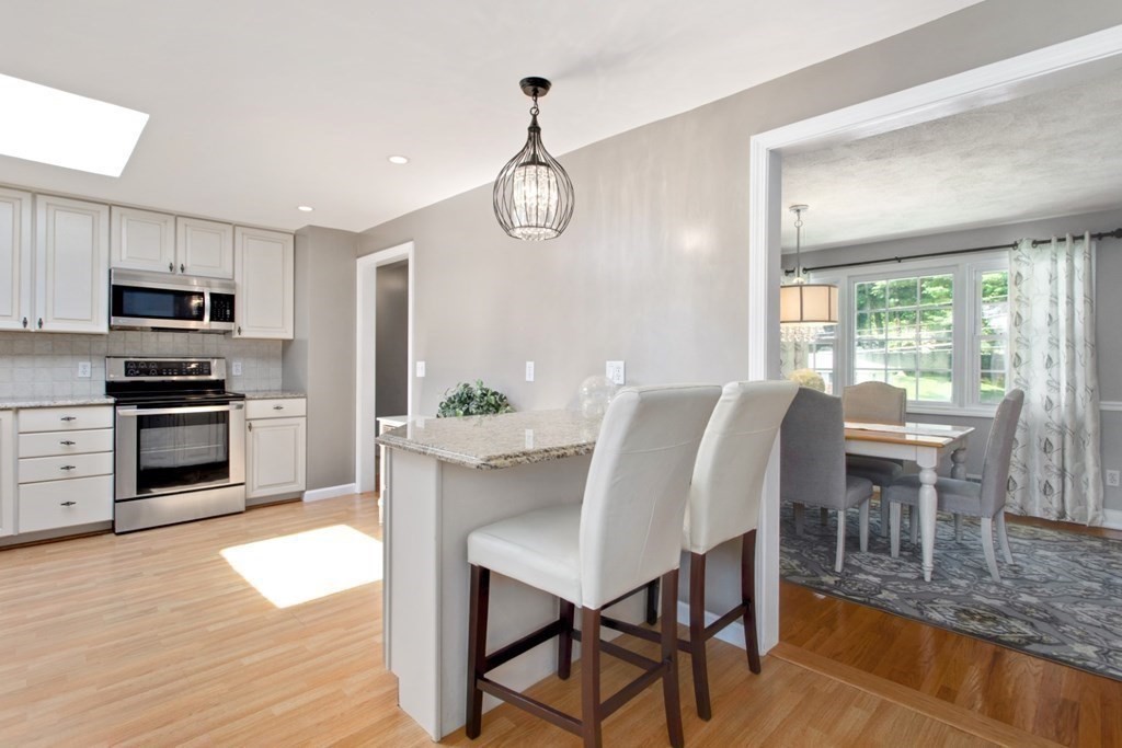 2 Hamilton Road Peabody, MA 01960 - Photo 5 of 40 Gallery Image 5