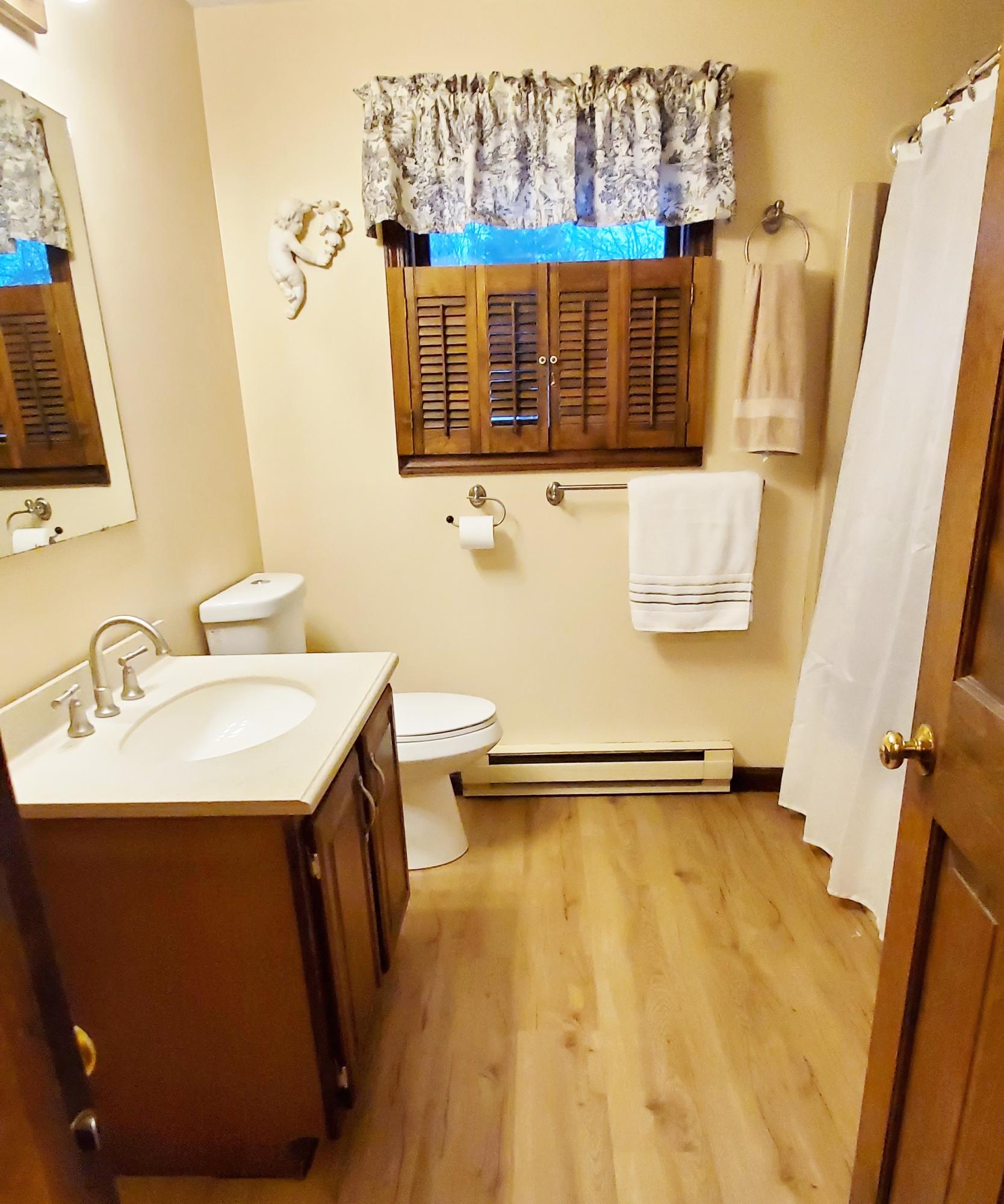 66 Frost Hill Road Portland, ME 04103 - Photo 35 of 47 2nd floor bath