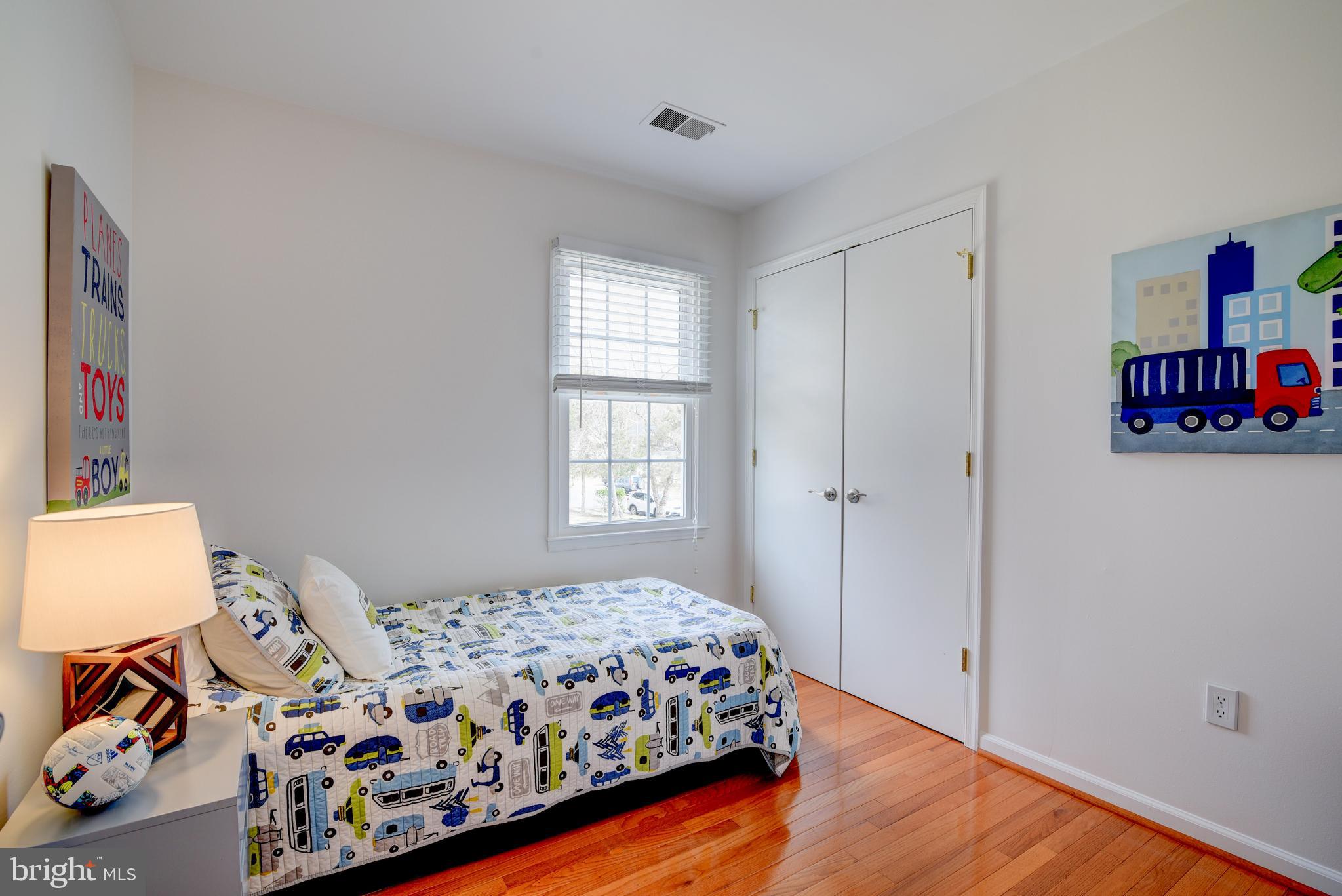 1522 Coat Ridge Road Herndon, VA 20170 - Photo 20 of 41 Upper Level Bedroom #2.