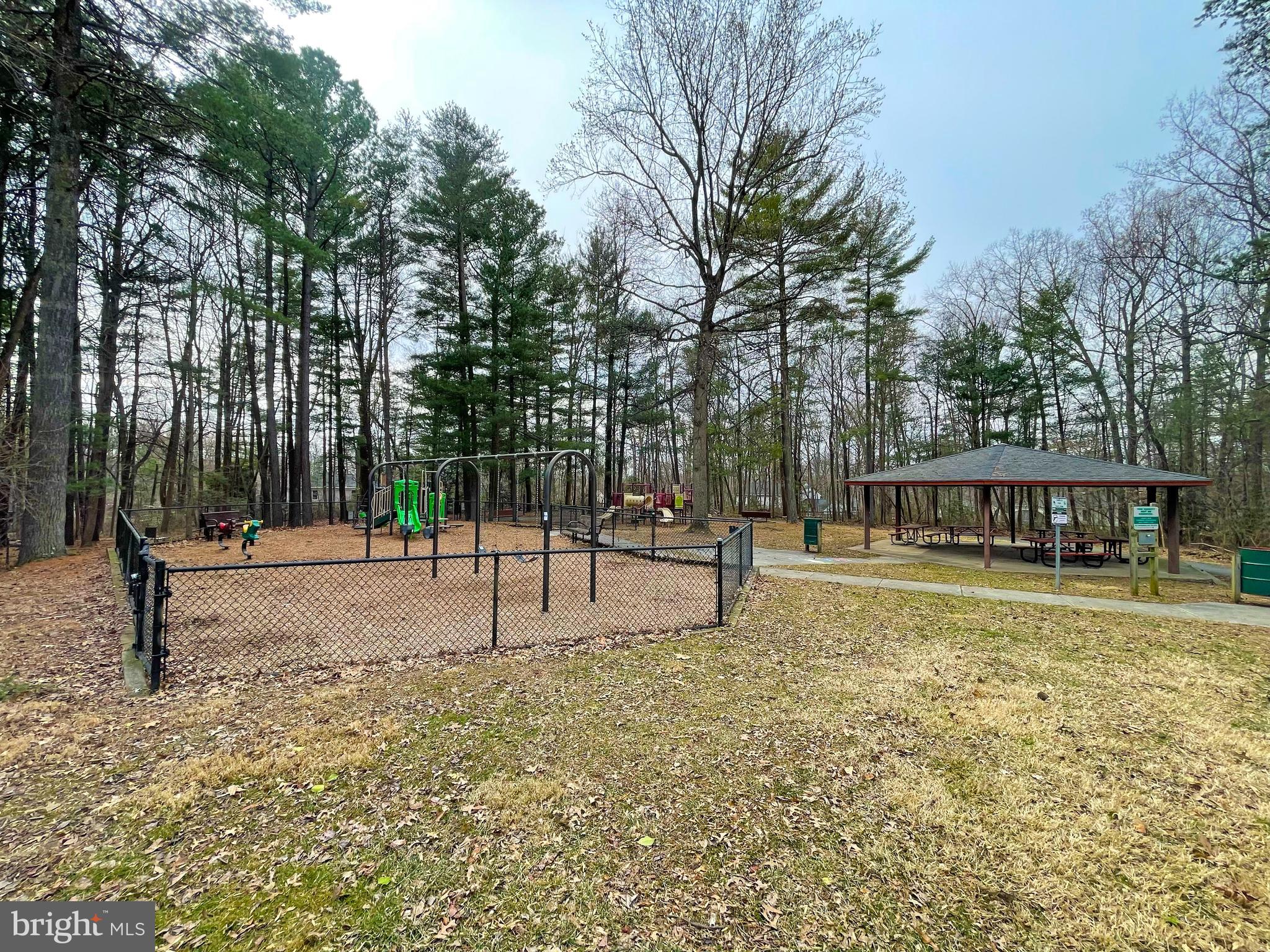 1522 Coat Ridge Road Herndon, VA 20170 - Photo 33 of 41 Gallery Image 33