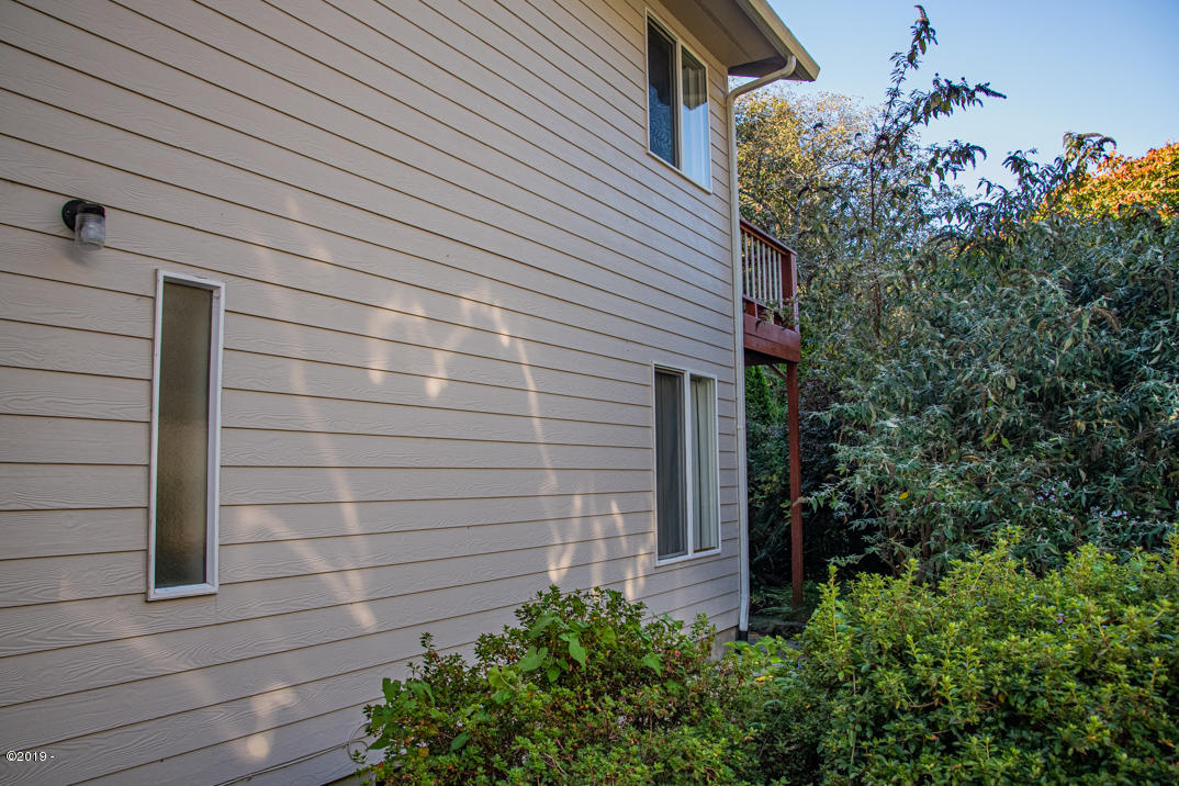 33-35 Northeast Spring Avenue Depoe Bay, OR 97341 - Photo 2 of 14 DSC_3480