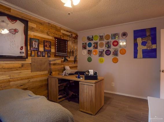 3200 Hummingbird Avenue McAllen, TX 78504 - Photo 14 of 31 a room with furniture and window