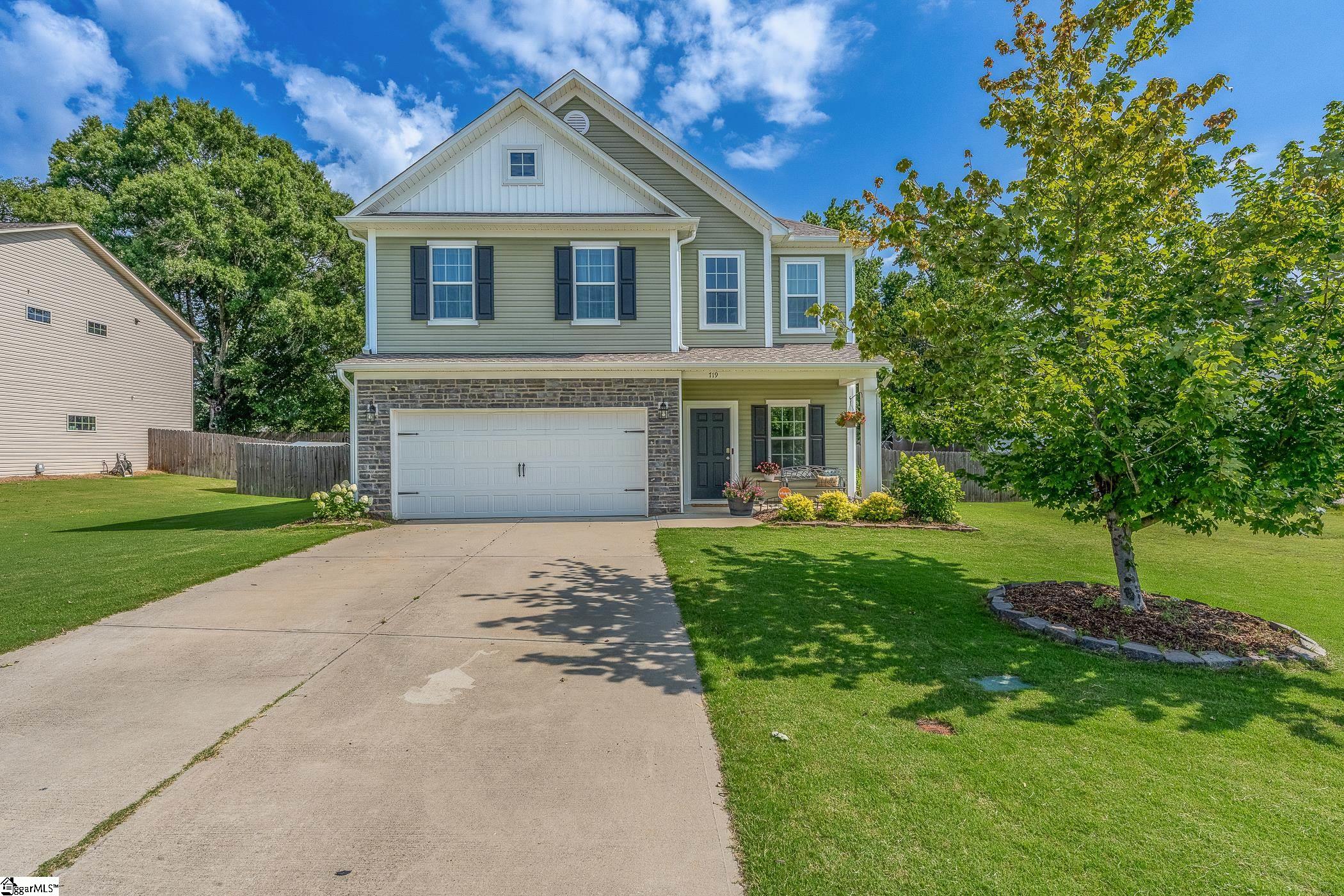 719 Camberwell Road Simpsonville, SC 29680 - Photo 1 of 46
