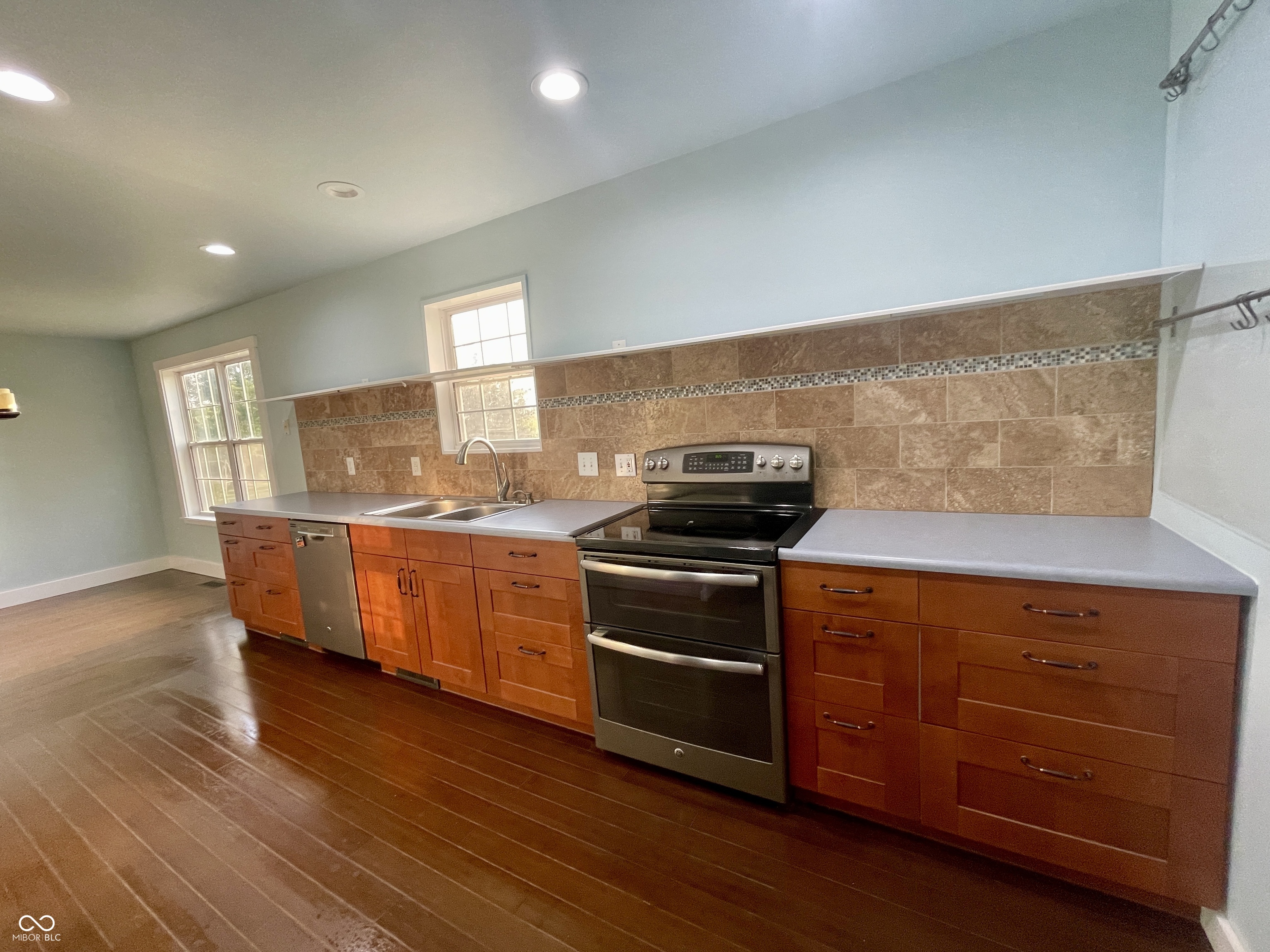 2999 Prairie Stream Way Columbus, IN 47203 - Photo 11 of 47 Gallery Image 11