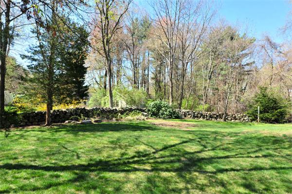 6 Nottingham Road Westborough, MA 01581 - Photo 27 of 28 Gallery Image 27