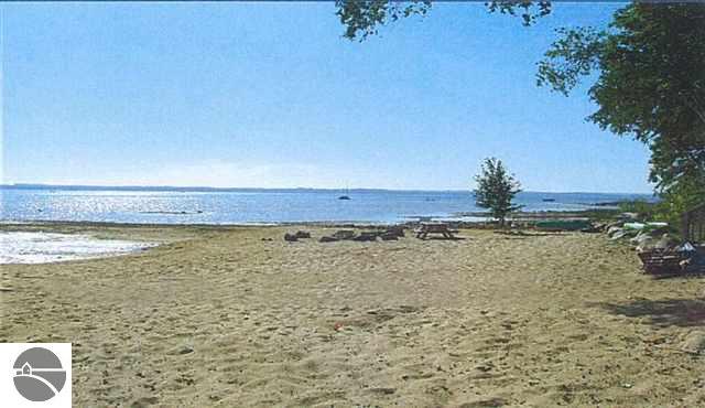 13718 Bluff Road Traverse City, MI 49686 - Photo 2 of 24 1734198-1.JPG
