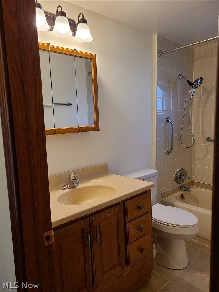 5051 Thursby Road North Canton, OH 44720 - Photo 9 of 16 Bathroom