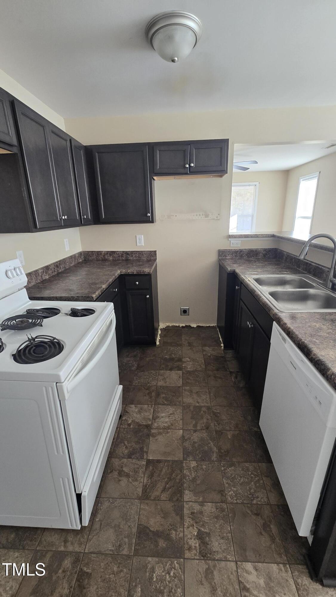 200 South Rozier Street Lumberton, NC 28358 - Photo 13 of 38 20241207_143416