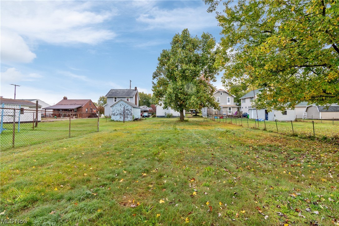 1529 Walnut Road Southwest Massillon, OH 44647 - Photo 27 of 27 View of yard