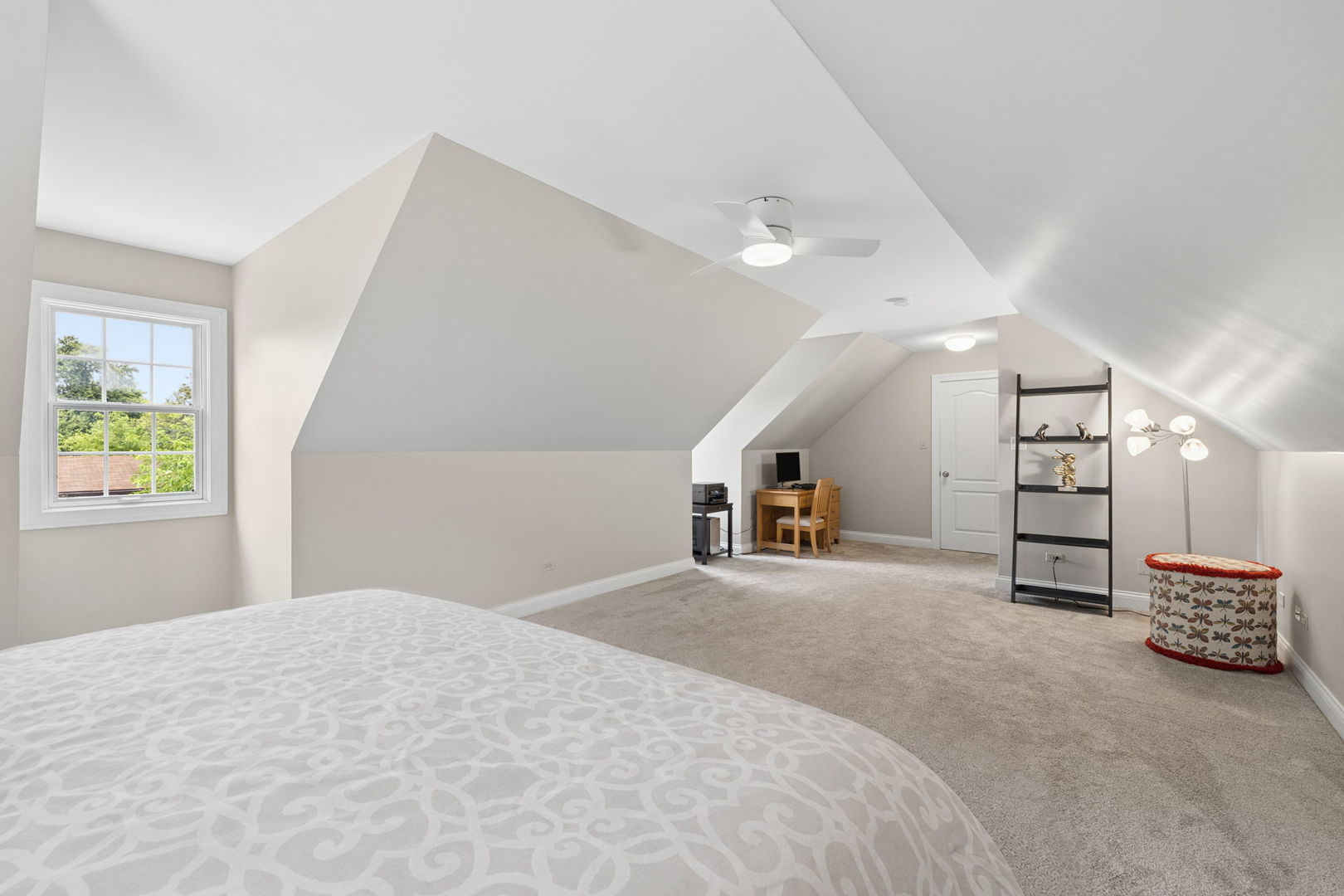 5709 Lenox Road Lisle, IL 60532 - Photo 33 of 46 Gallery Image 33