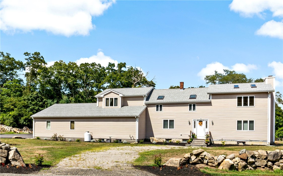 693 Crandall Road Tiverton, RI 02878 - Photo 2 of 38