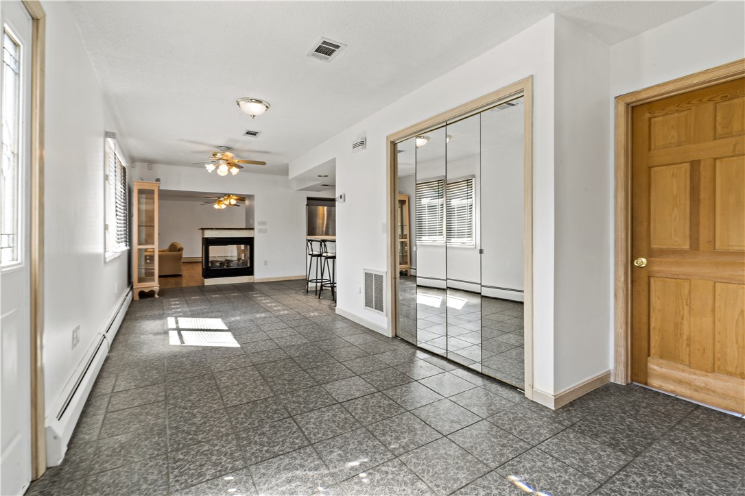 693 Crandall Road Tiverton, RI 02878 - Photo 3 of 38