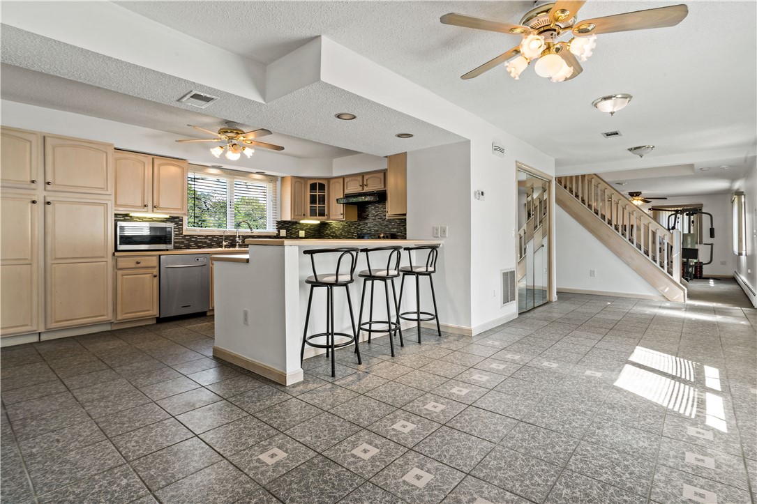 693 Crandall Road Tiverton, RI 02878 - Photo 4 of 38