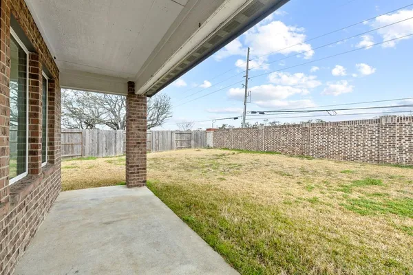 $2,250 | 4903 Pne Hvn Lane, Fresno, TX 77545