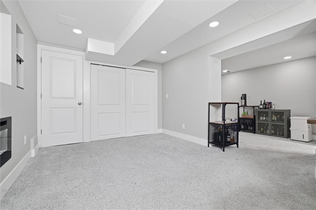 863 Middle Road Pittsburgh, PA 15234 - Photo 24 of 32 Gallery Image 24