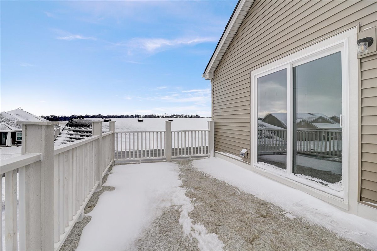 715 Station Boulevard Elburn, IL 60119 - Photo 33 of 33 a view of a balcony