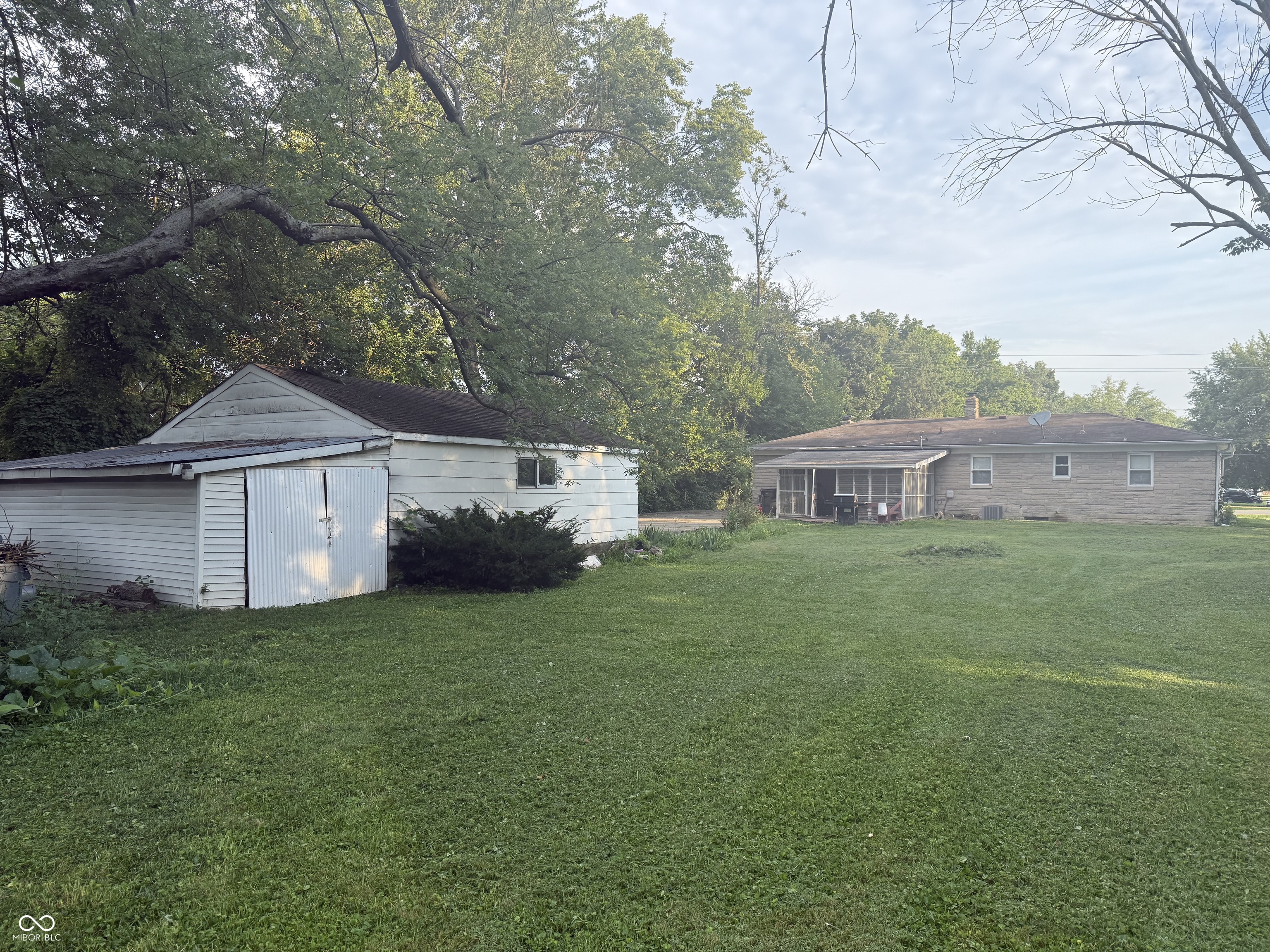1607 East Stop 12 Road Indianapolis, IN 46227 - Photo 13 of 19