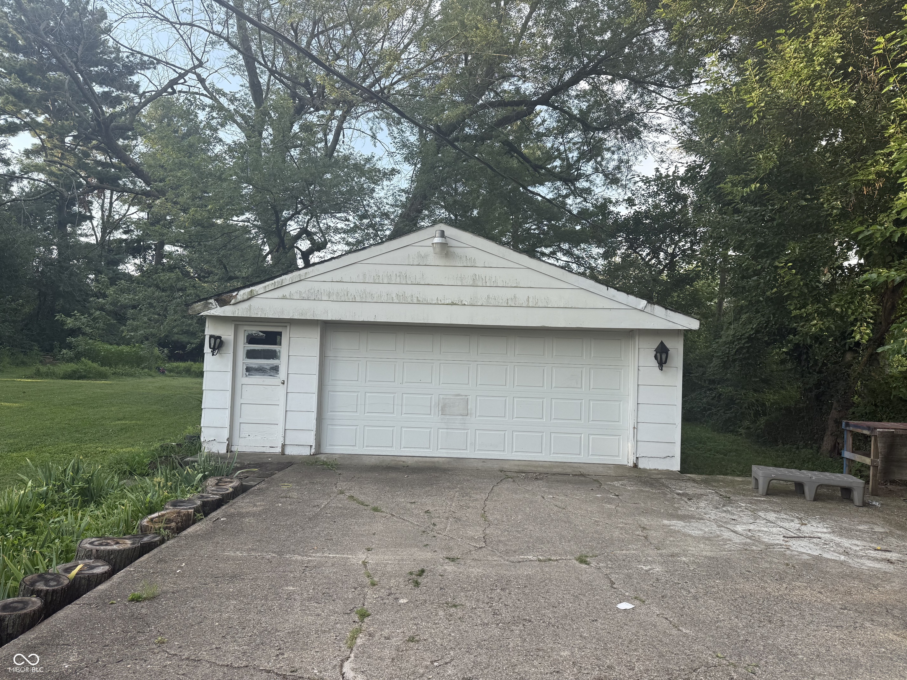 1607 East Stop 12 Road Indianapolis, IN 46227 - Photo 18 of 19