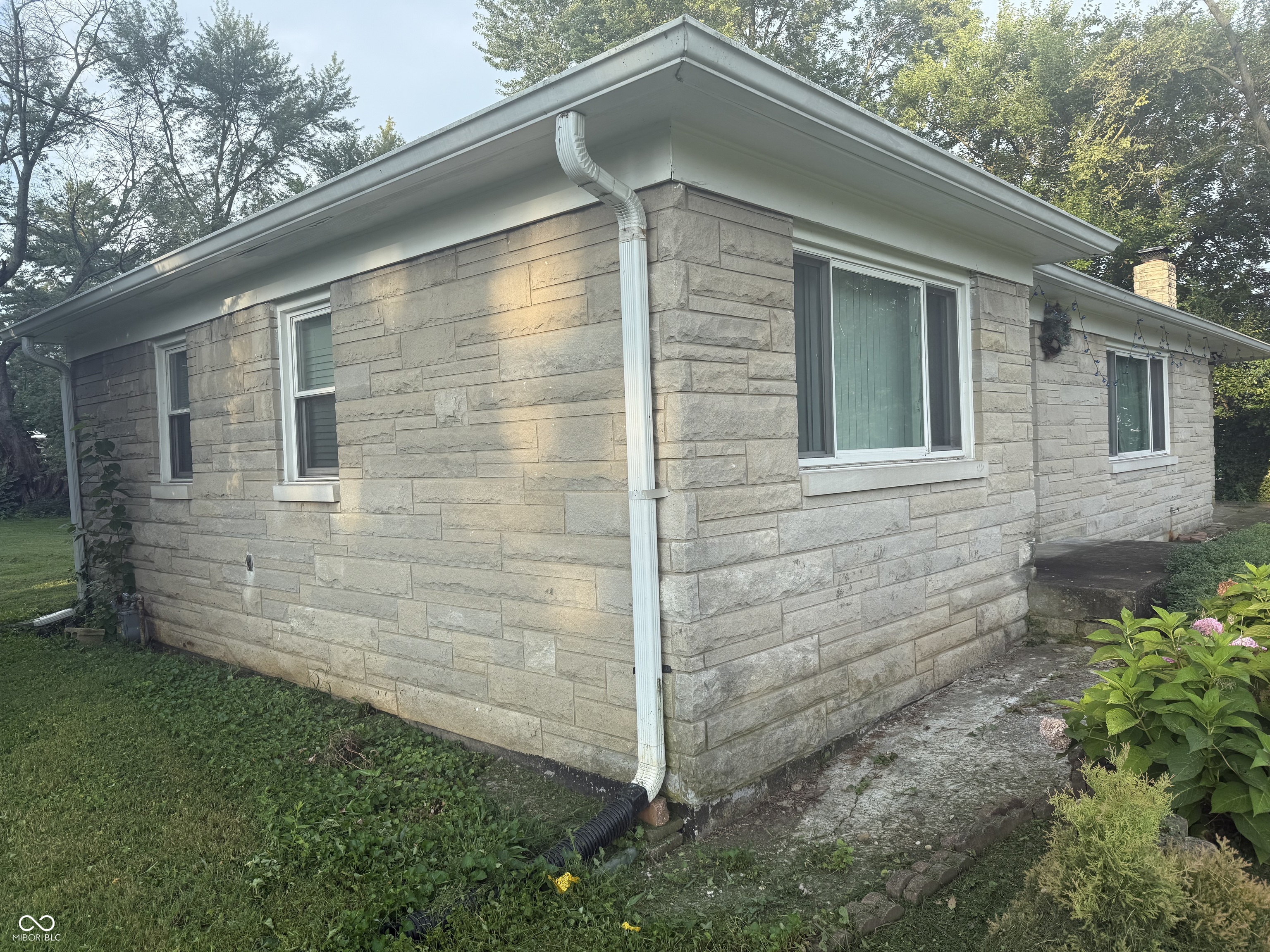 1607 East Stop 12 Road Indianapolis, IN 46227 - Photo 4 of 19