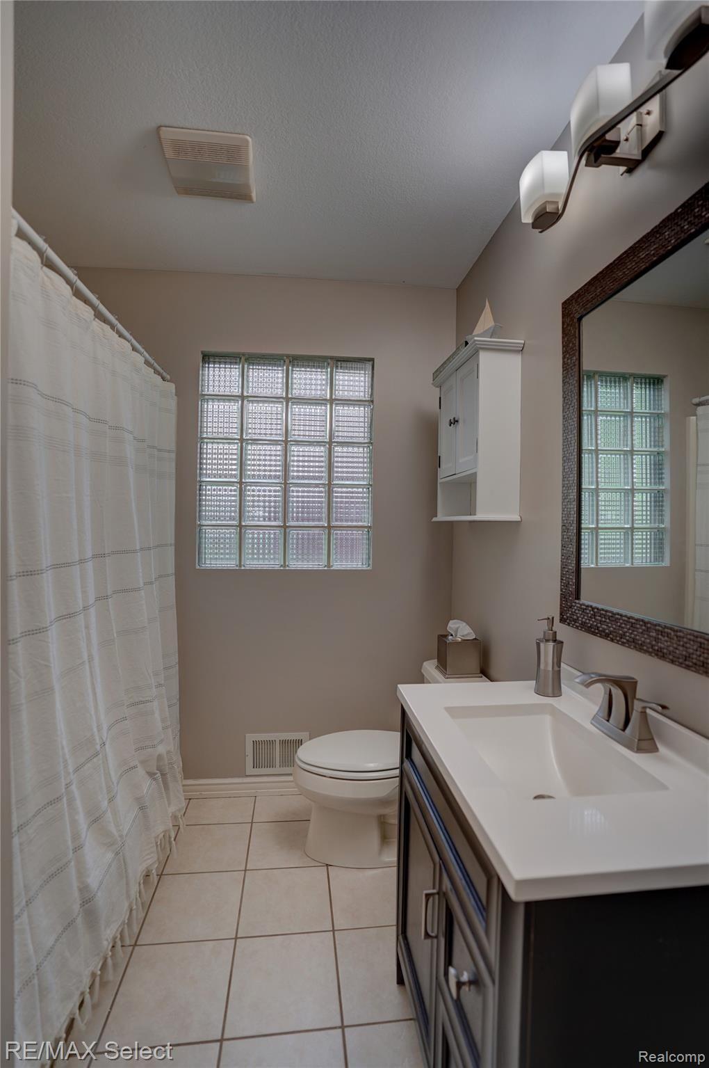 7303 East River Road Flushing, MI 48433 - Photo 25 of 30 7303 E River Road 50.jpg