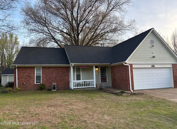 $279,900 | 1915 Gayfer Drive, Horn Lake, MS 38637