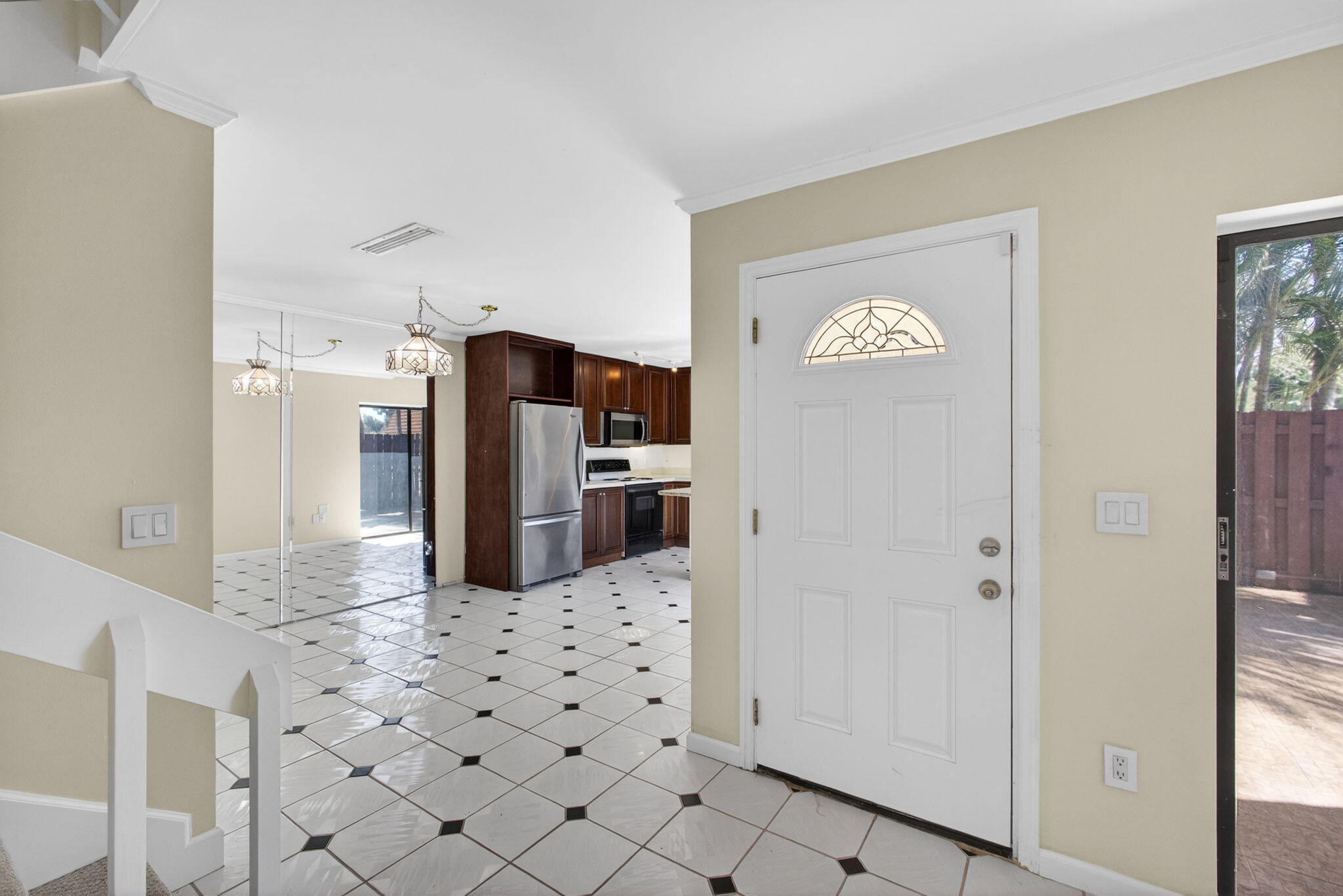 825 Center Street, Unit 9A Jupiter, FL 33458 - Photo 14 of 52 8-web-or-mls-5D1A4050