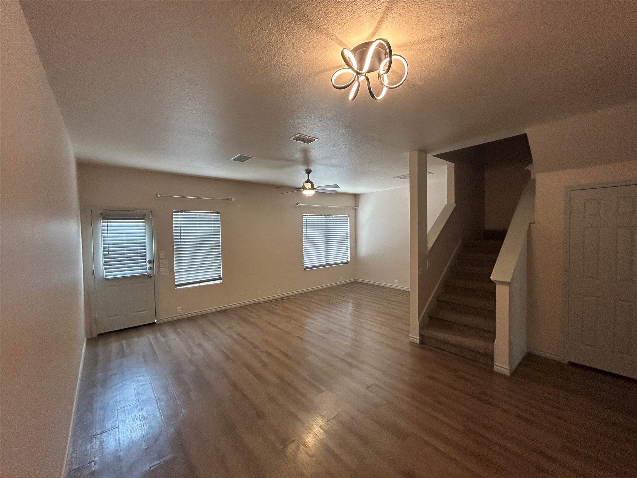 23831 Pebworth Place Spring, TX 77373 - Photo 3 of 20 Gallery Image 3