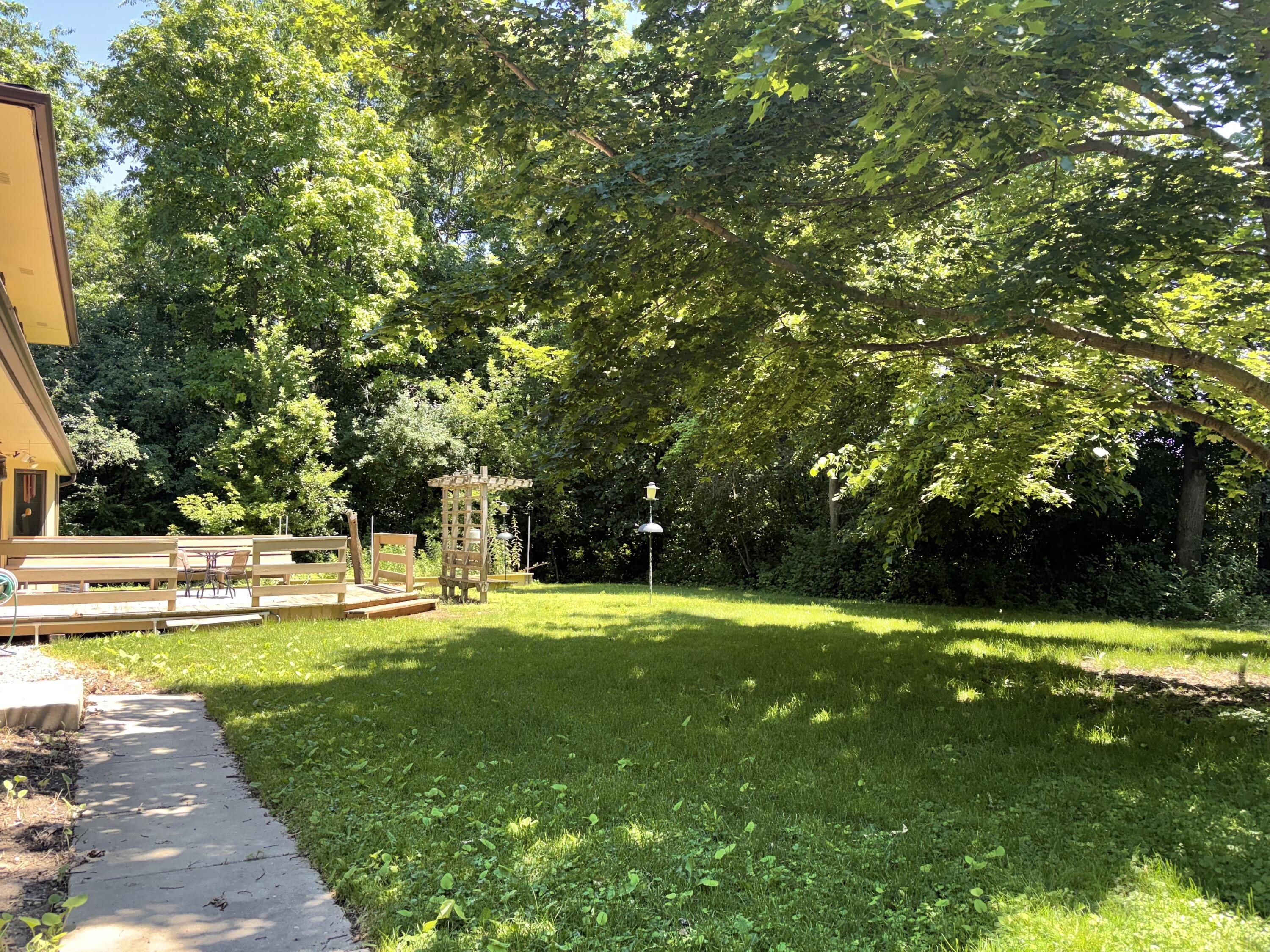 12785 West Bobwood Road New Berlin, WI 53151 - Photo 35 of 39 Beautiful Yard
