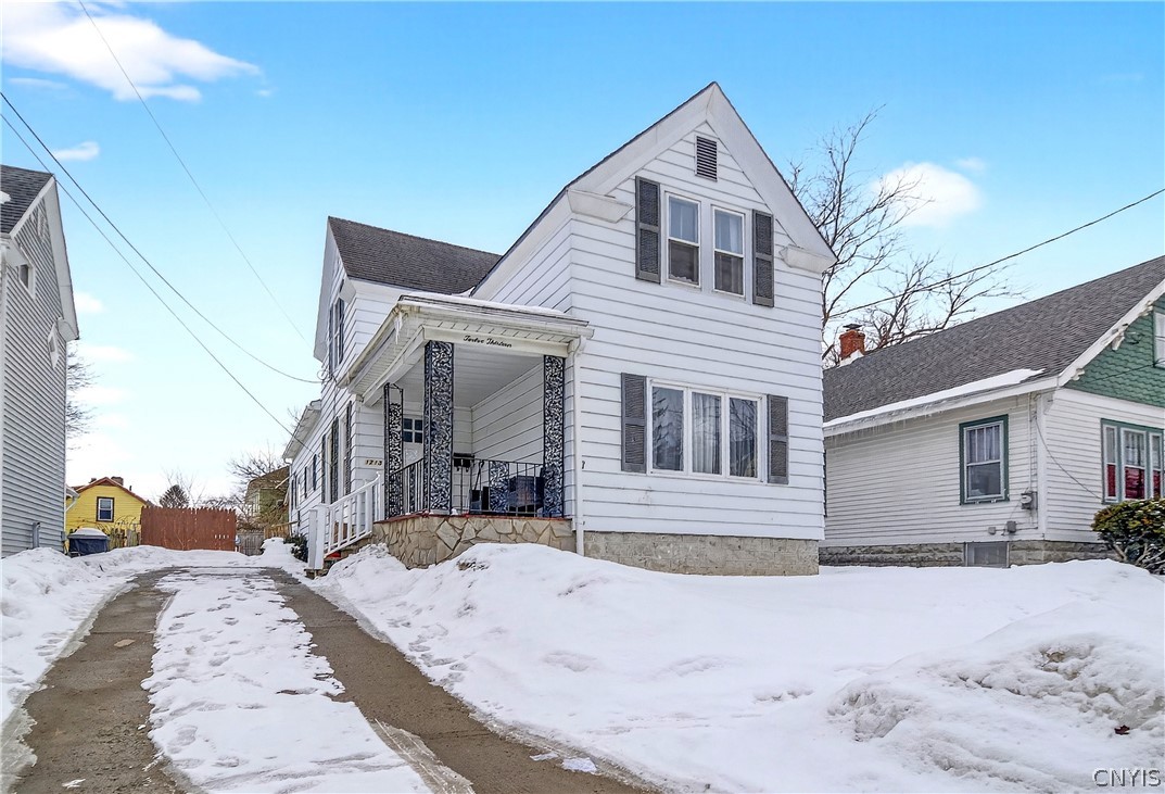 1213 Walnut Street Utica, NY 13502 - Photo 3 of 34