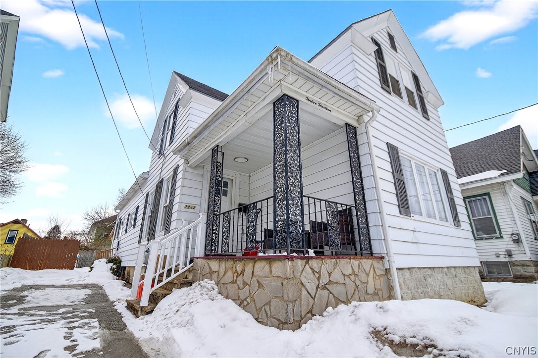 1213 Walnut Street Utica, NY 13502 - Photo 4 of 34