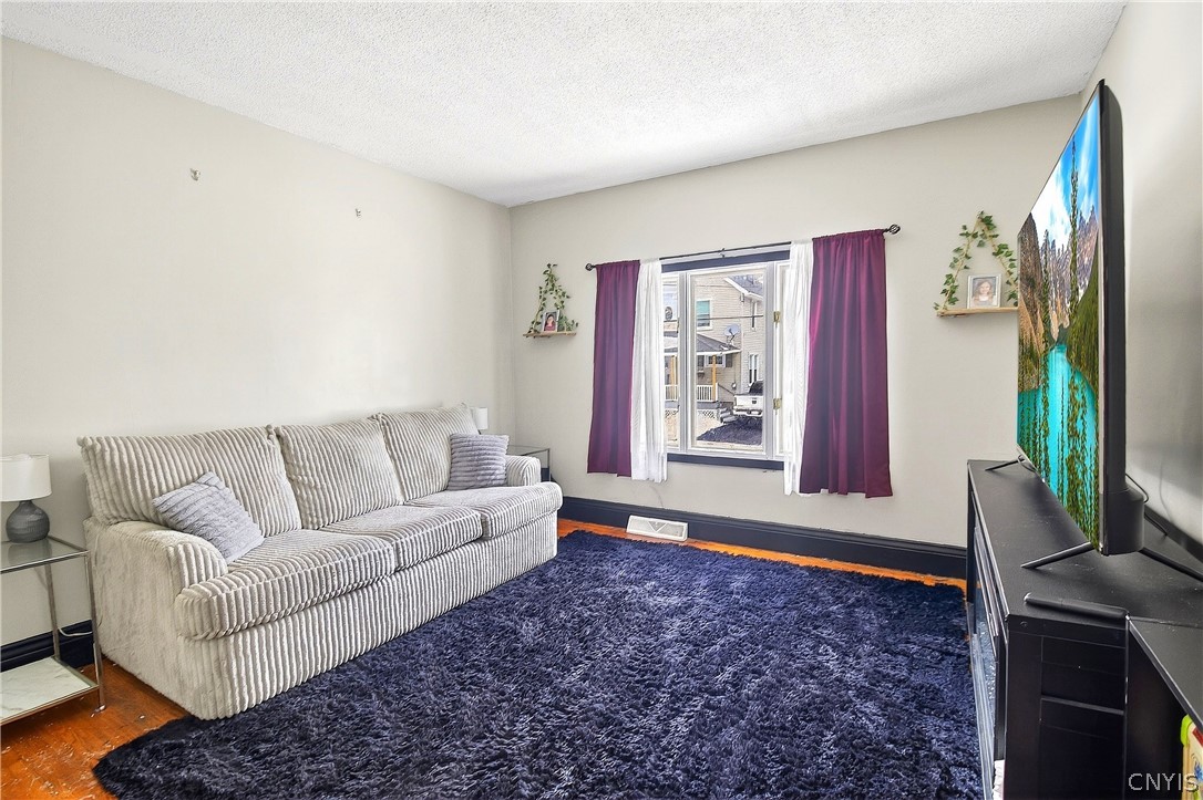 1213 Walnut Street Utica, NY 13502 - Photo 8 of 34